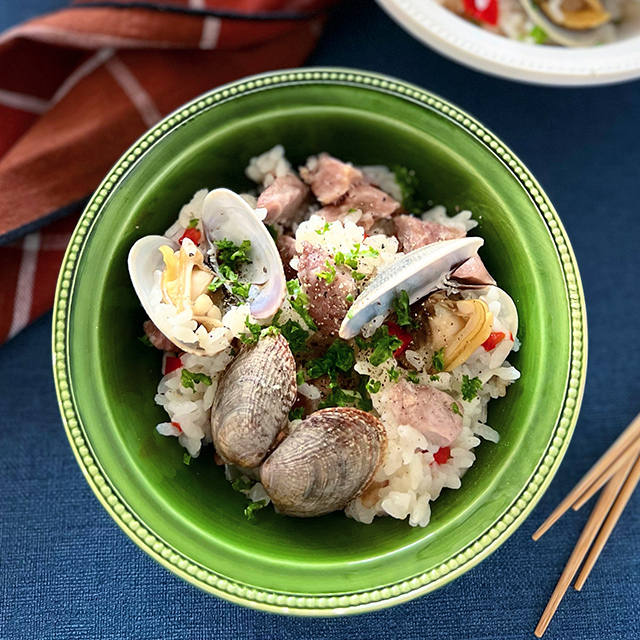 ポルトガル風あさりと豚の炊き込みご飯